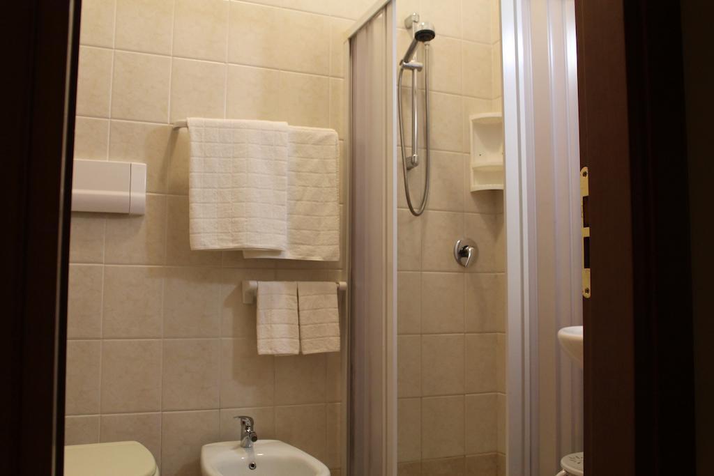 Camere Helios San Giovanni Rotondo Chambre photo
