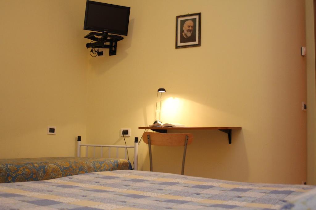 Camere Helios San Giovanni Rotondo Chambre photo